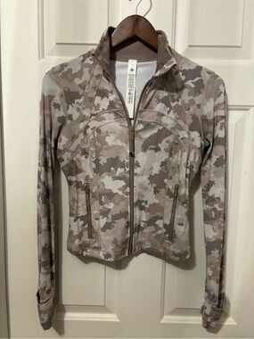 Lululemon- LIMITED EDITION DEFINE CROPPED NULU Taupe Camo Zip-Up  Jacket